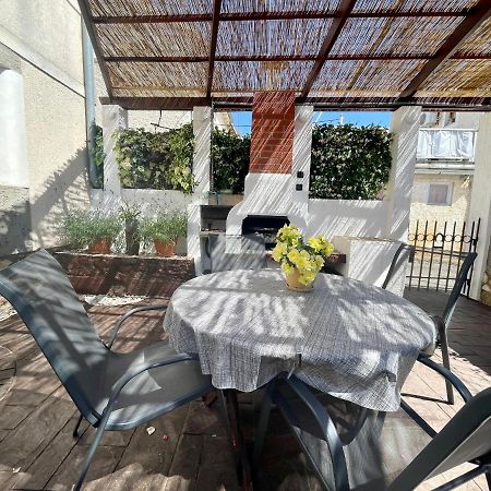 Apartment Mila With Jacuzzi Spa Pula Exterior foto